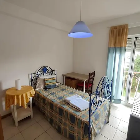 Quinta Das Oliveiras 4 Bedrooms With Balcony * Portimao