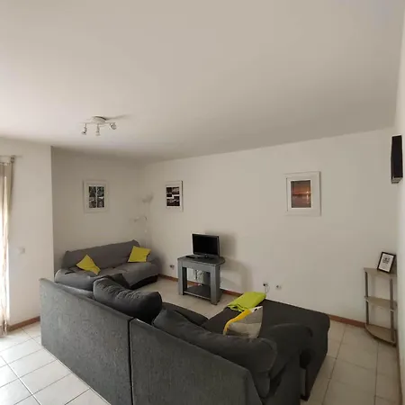 Quinta Das Oliveiras 4 Bedrooms With Balcony