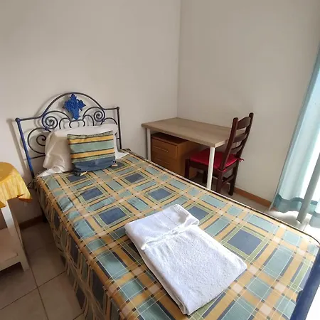 아파트 Quinta Das Oliveiras 4 Bedrooms With Balcony *