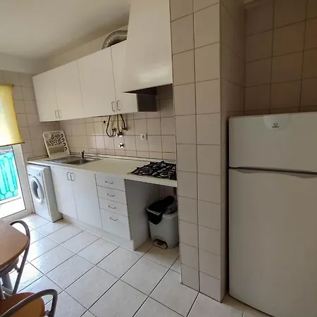 Quinta Das Oliveiras 4 Bedrooms With Balcony * Portimão